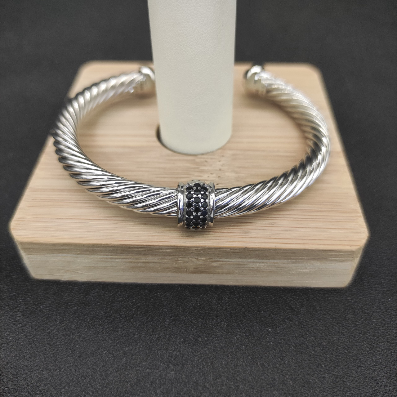 Classic Cable Station Bracelet Sterling Silver with Pave Diamonds, 7mm