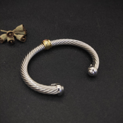 Classic Cable Station Bracelet Sterling Silver with 18K Yellow Gold and Pave Diamonds, 7mm