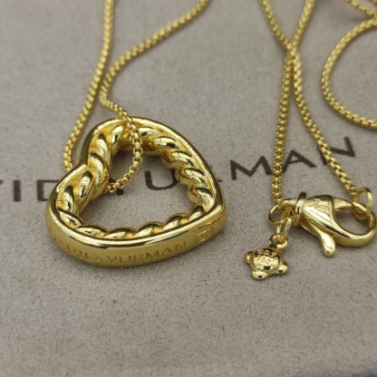 Dathtvid Yurthtman Open Heart Cable Pendant in Yellow Gold