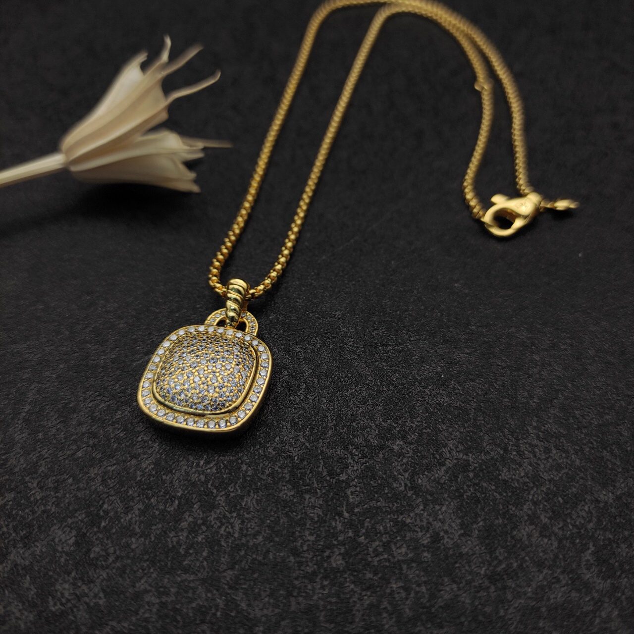 Albion® Pendant in 18K Yellow Gold with Pave Diamonds,18mm