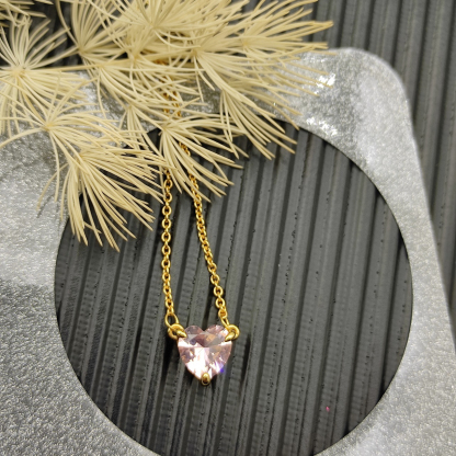 Chatelaine® Heart Pendant Necklace 18K Yellow Gold with Morganite, 8mm