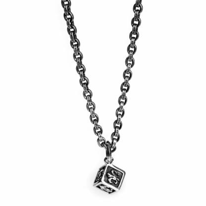 FLEUR CUBE PENDANT
