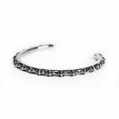 CH PLUS HOOP BANGLE