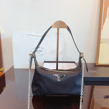 Re-Edition 2005 Re-Nylon bag