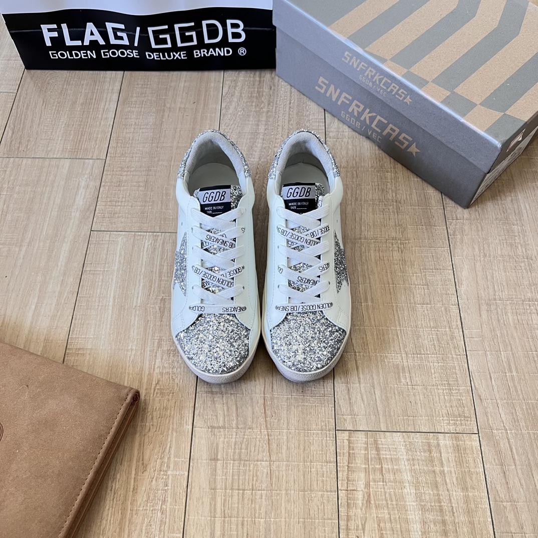 Hi Star in silver glitter with suede star and white heel tab