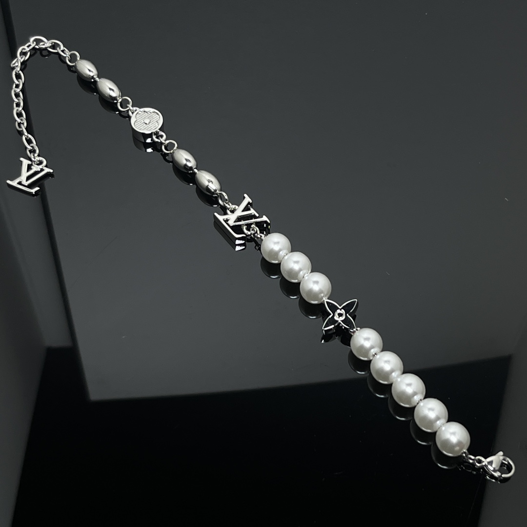 Pearls Fusion Bracelet