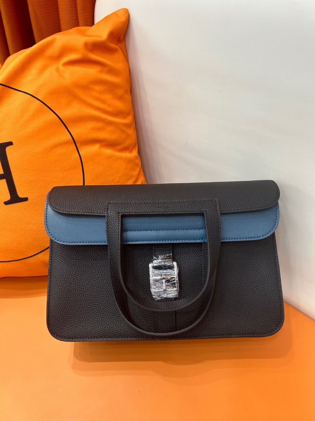 Herthtmes  Taurillon Clemence Verso Halzan  31