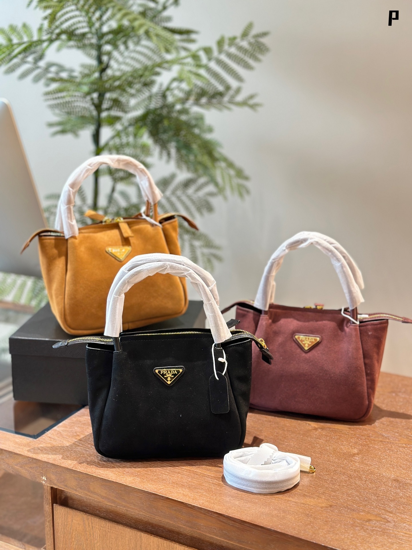 Medium suede shoulder bag