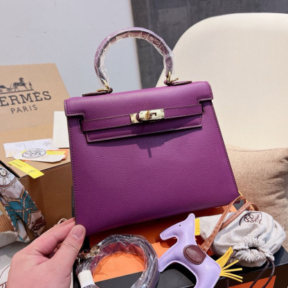 Kelly 25 Sellier Bag Gold Epsom Leather with Gold Hardware