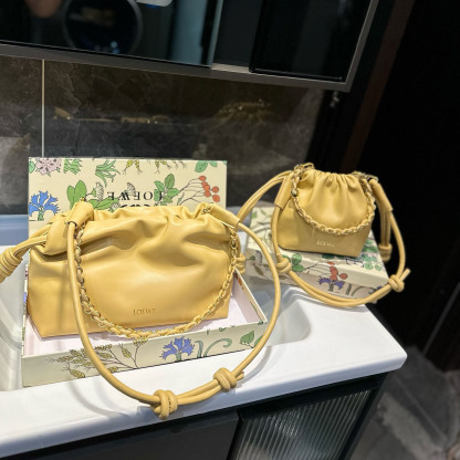 Flamenco purse in mellow nappa lambskin