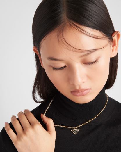 Eternal Gold pendant necklace in yellow gold with diamonds