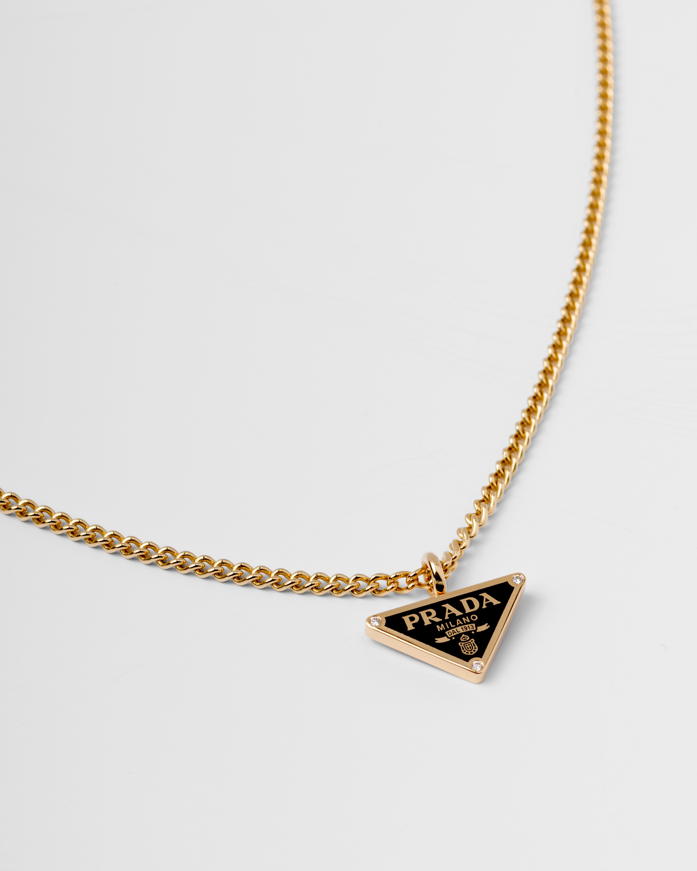 Eternal Gold pendant necklace in yellow gold with diamonds