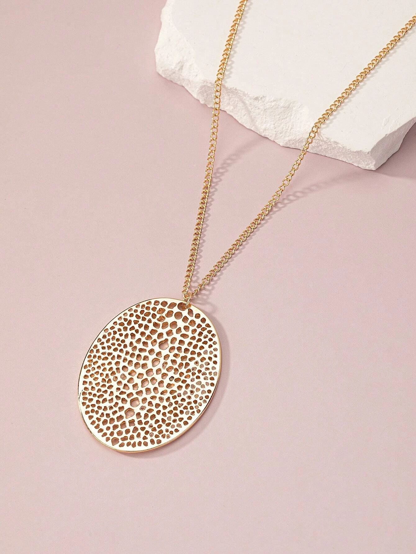1pc Gold-Tone Alloy Ellipse Pendant Simple Fashionable Elegant Long Necklace