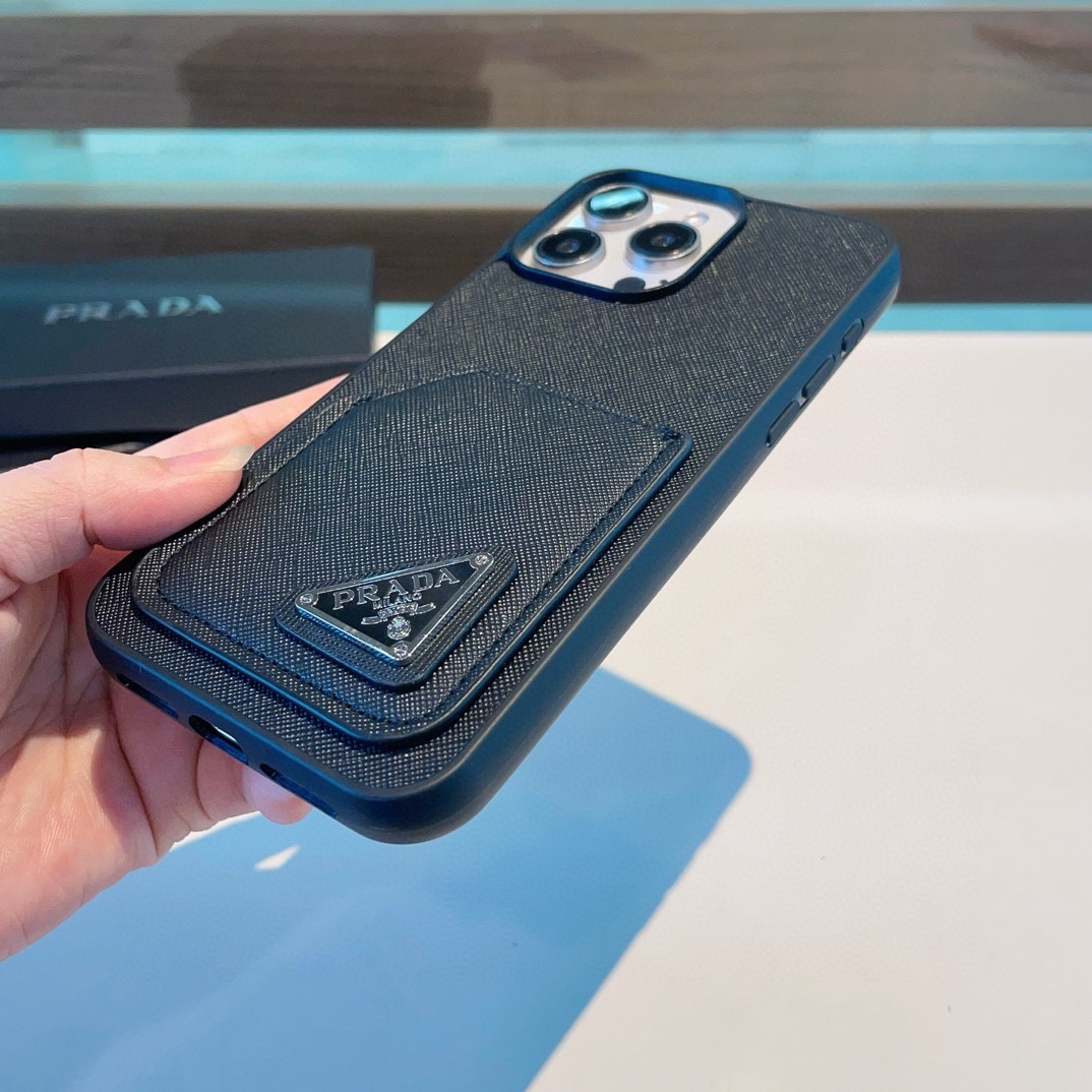 Crossgrain card pocket phone case