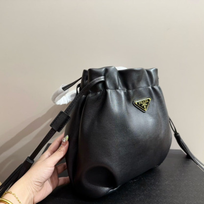 *Nappa leather shoulder bag