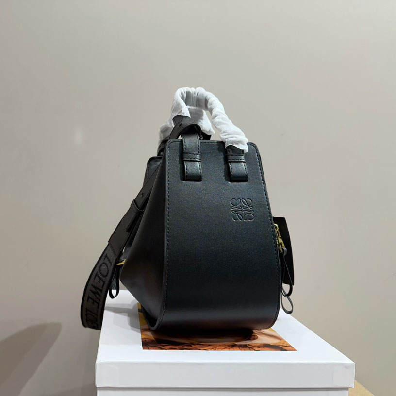 Hammock bag in soft grained calfskin