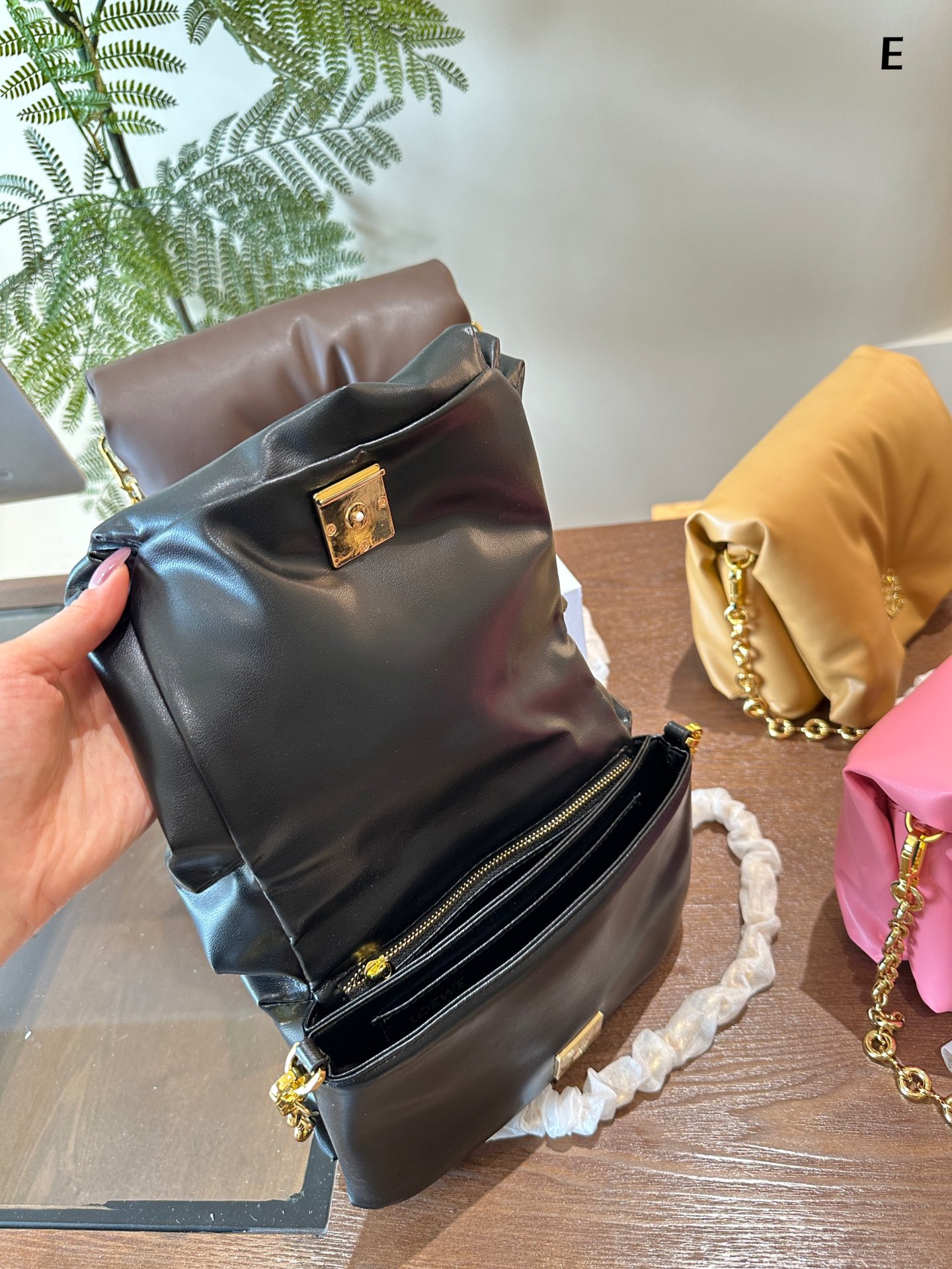 Goya Puffer bag in shiny nappa lambskin