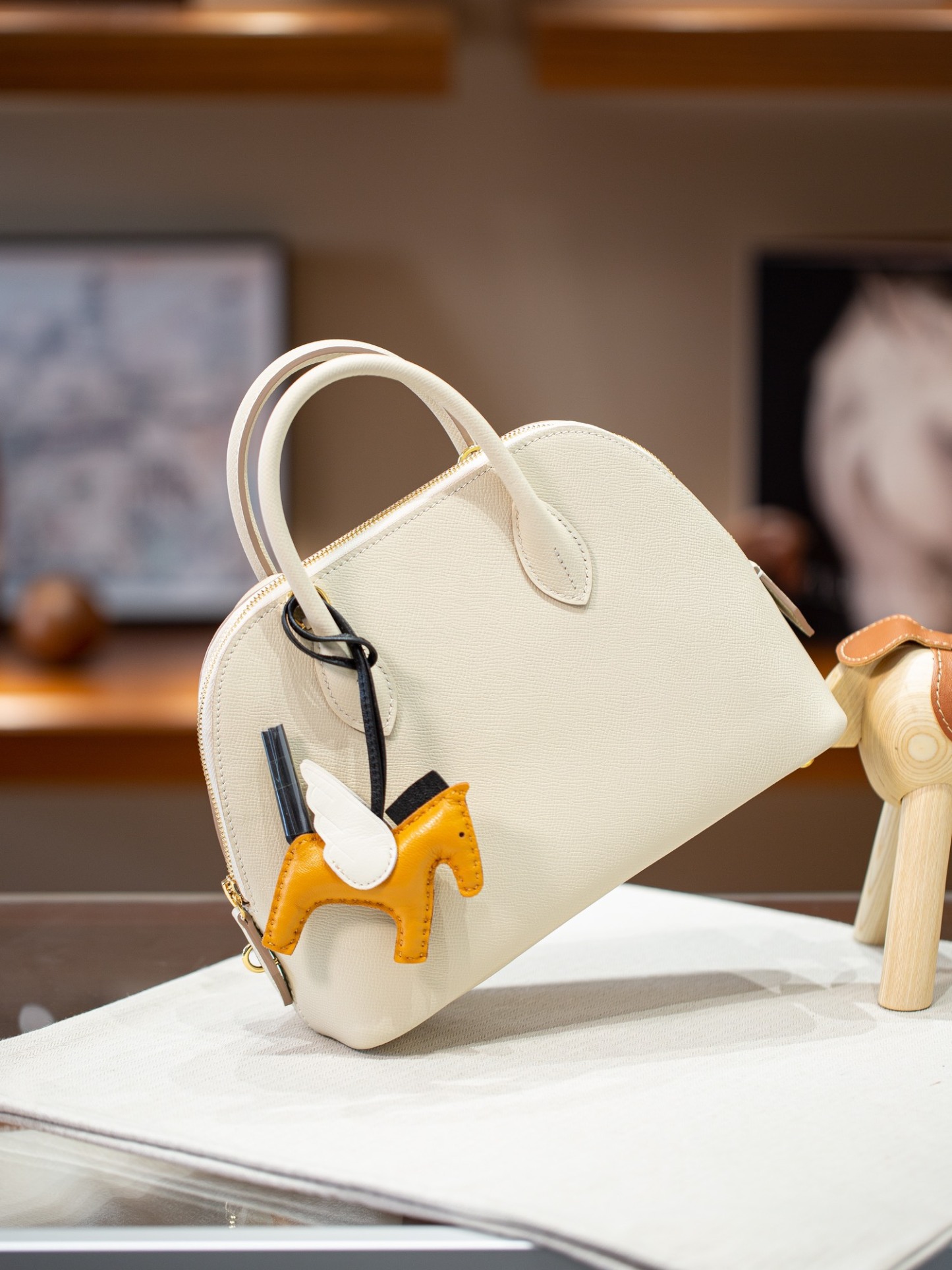 BOLIDE 25 FIRST LAYER EPSOM COWHIDE WHITE