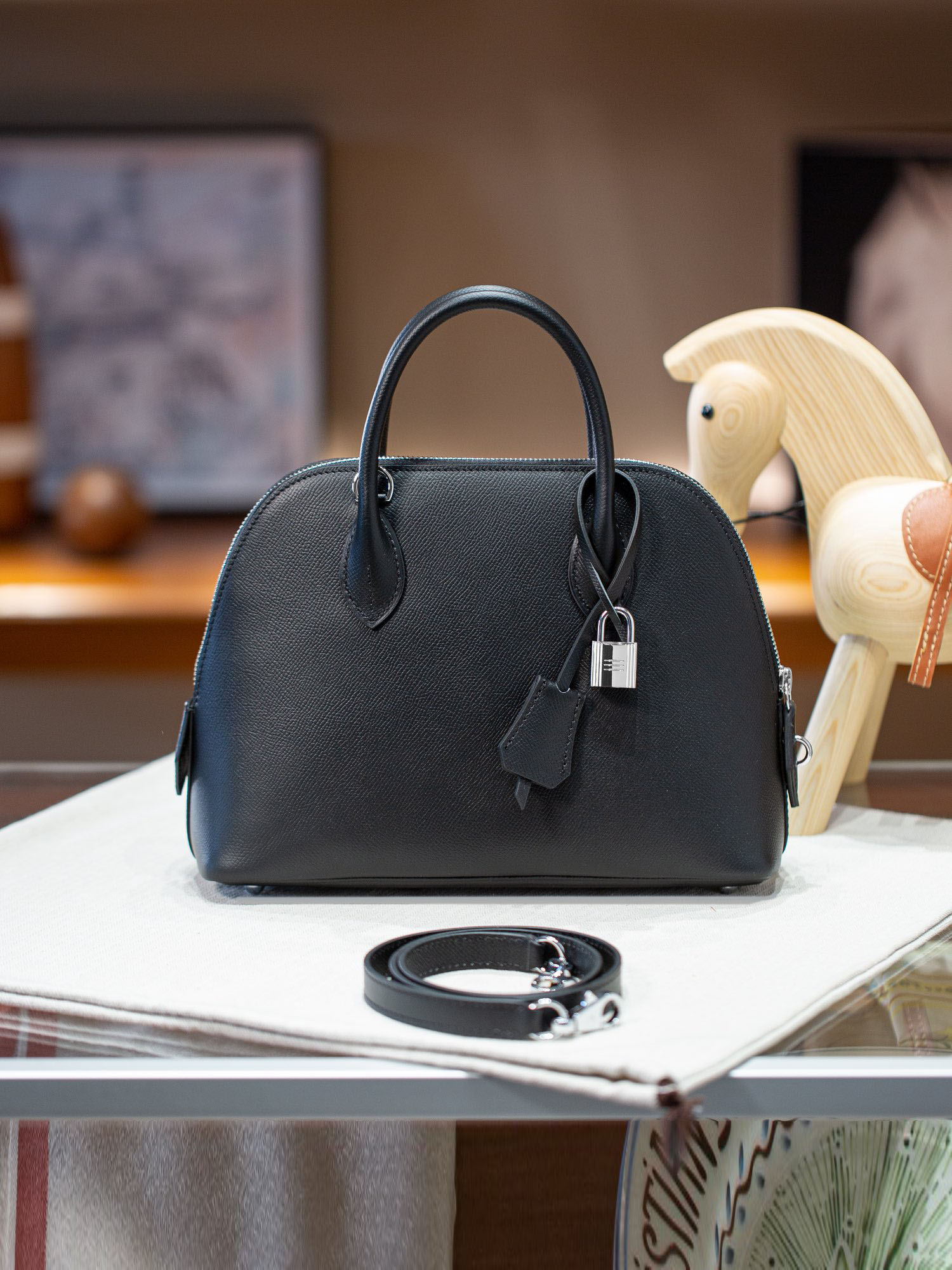 BOLIDE 25 FIRST LAYER EPSOM COWHIDE BLACK