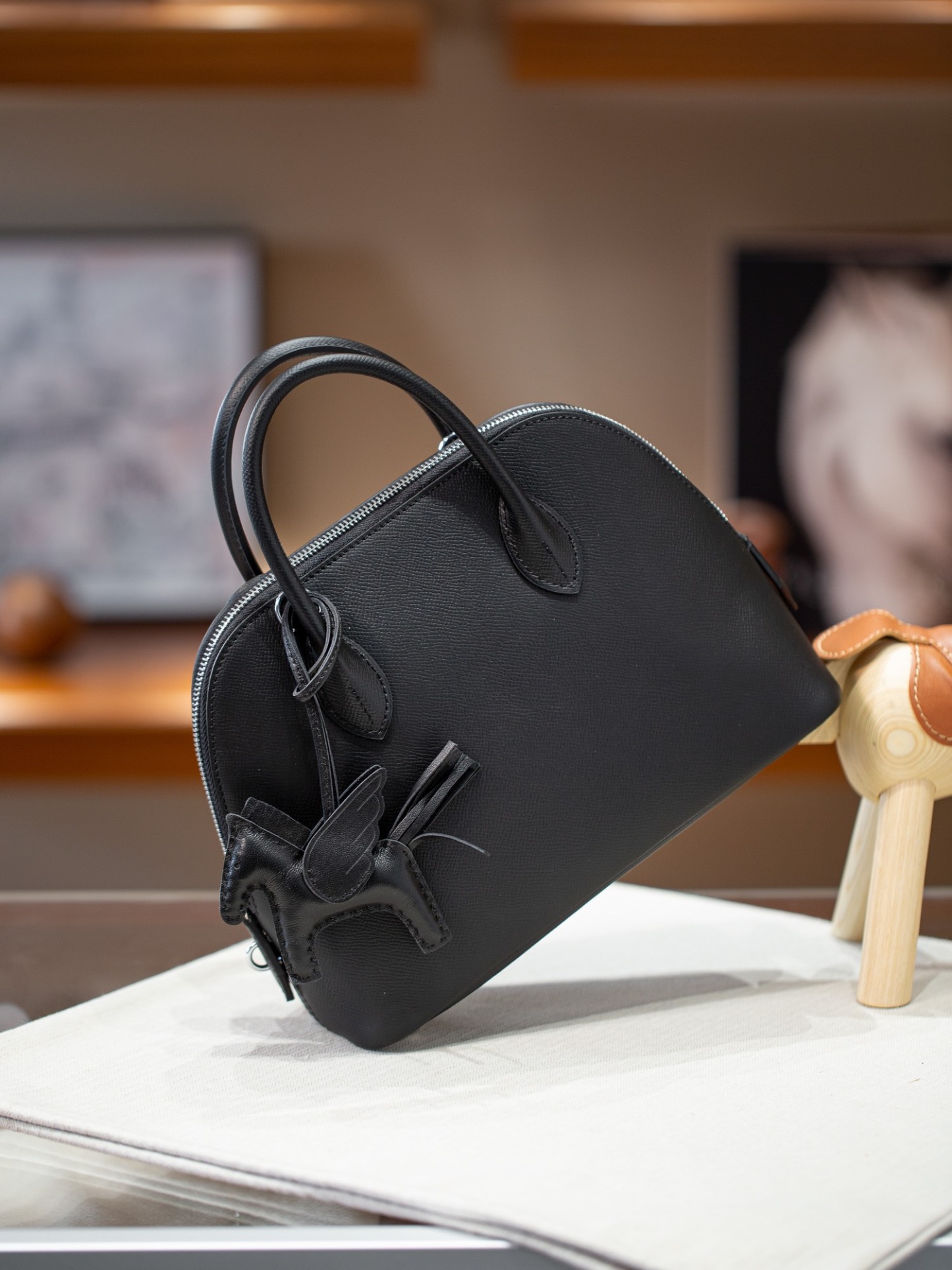 BOLIDE 25 FIRST LAYER EPSOM COWHIDE BLACK