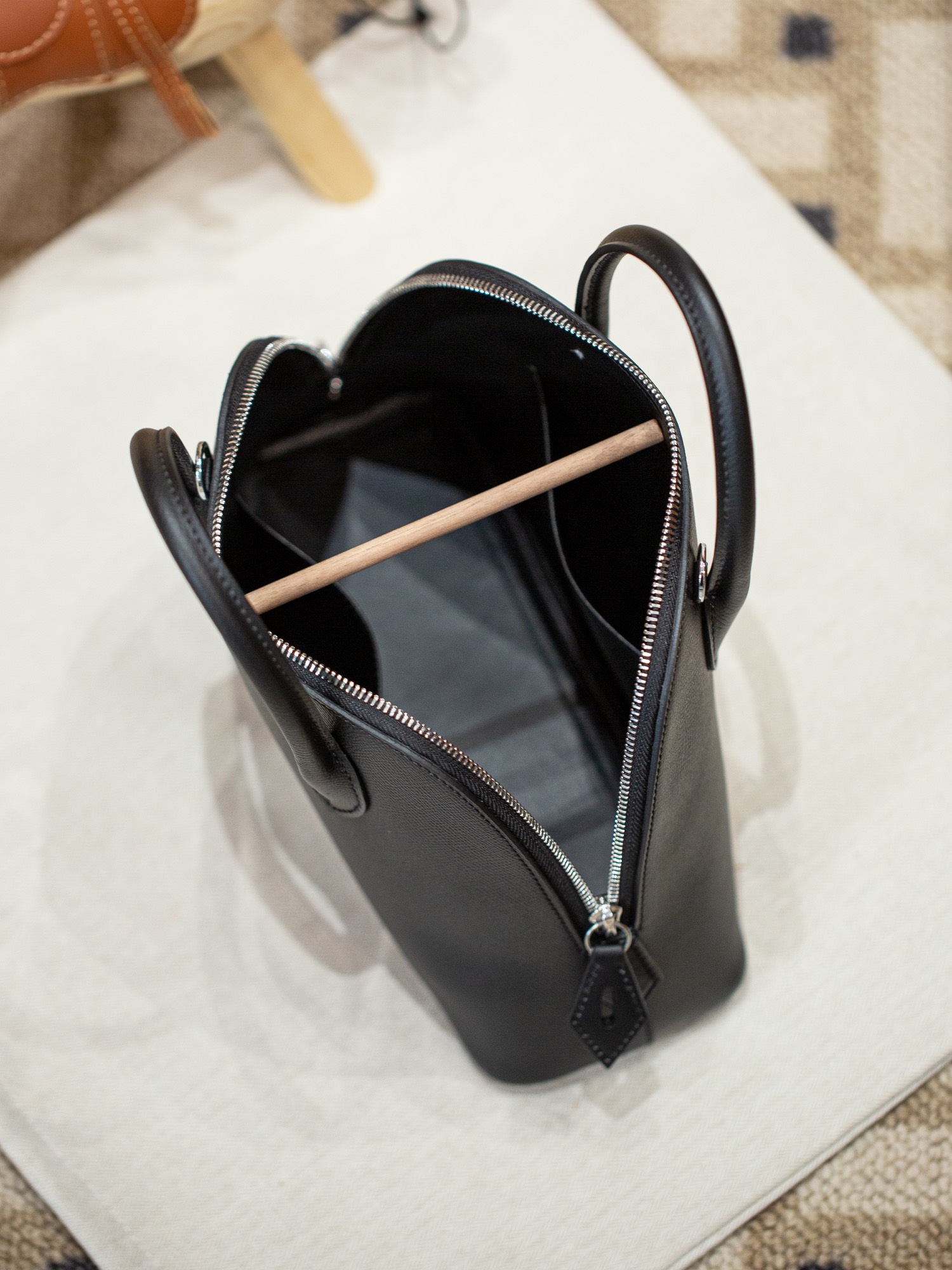 BOLIDE 25 FIRST LAYER EPSOM COWHIDE BLACK