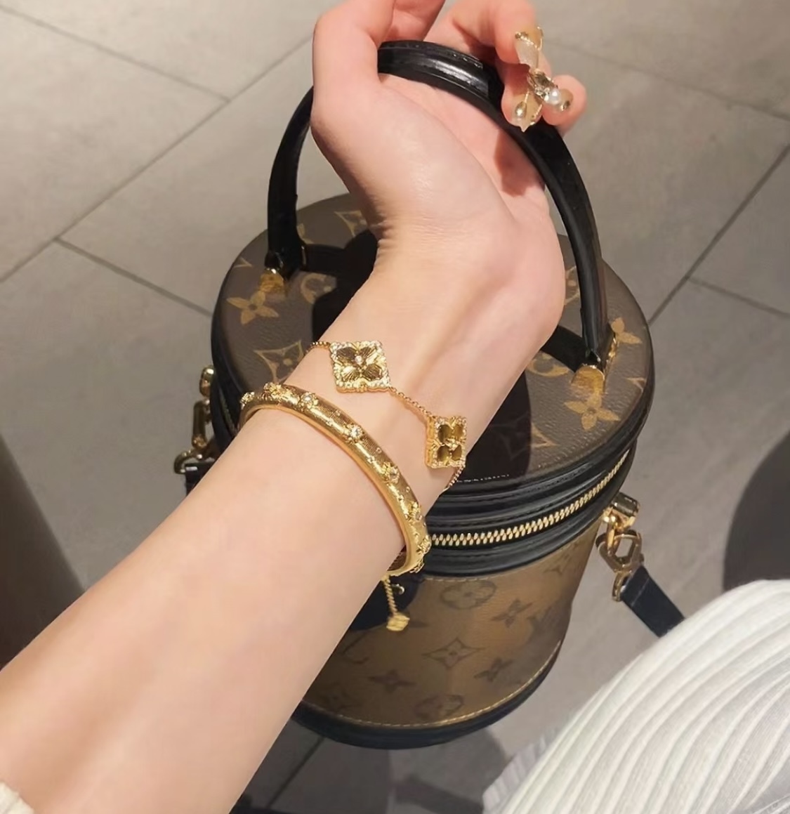 Retro palace style diamond brushed four-leaf clover shell agate chalcedony double-sided bracelet