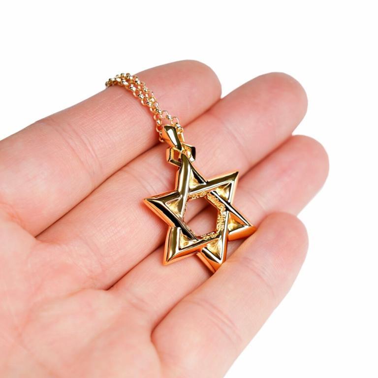 22K GOLD STAR OF DAVID PENDANT