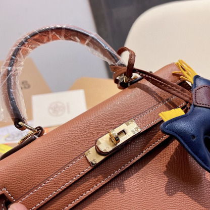 Kelly 25 Sellier Bag Gold Epsom Leather with Gold Hardware