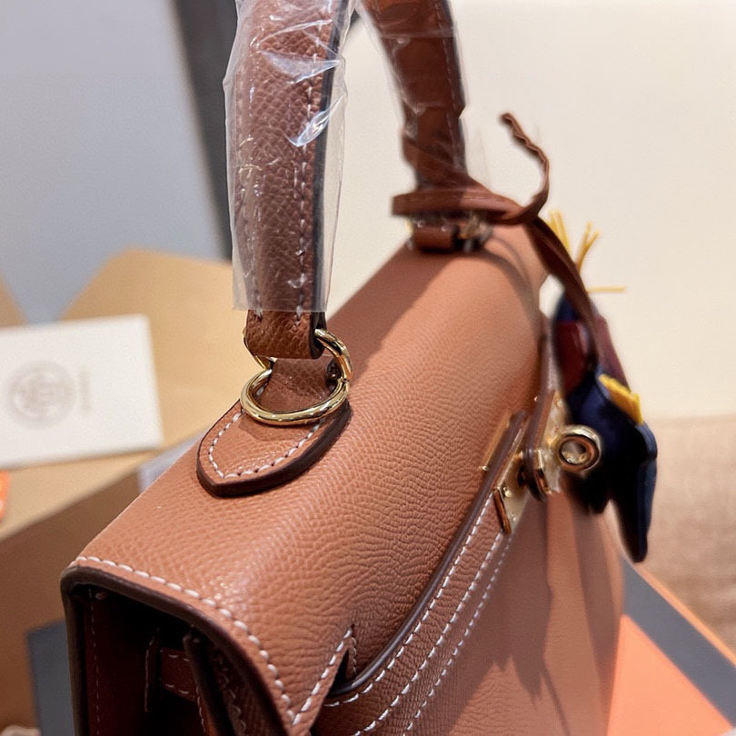 Kelly 25 Sellier Bag Gold Epsom Leather with Gold Hardware