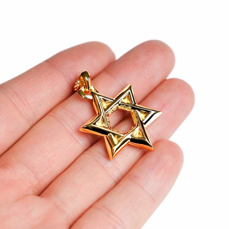 22K GOLD STAR OF DAVID PENDANT