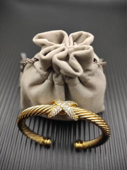 X Classic Cable Station Bracelet in Sterling gold with Diamonds，7mm