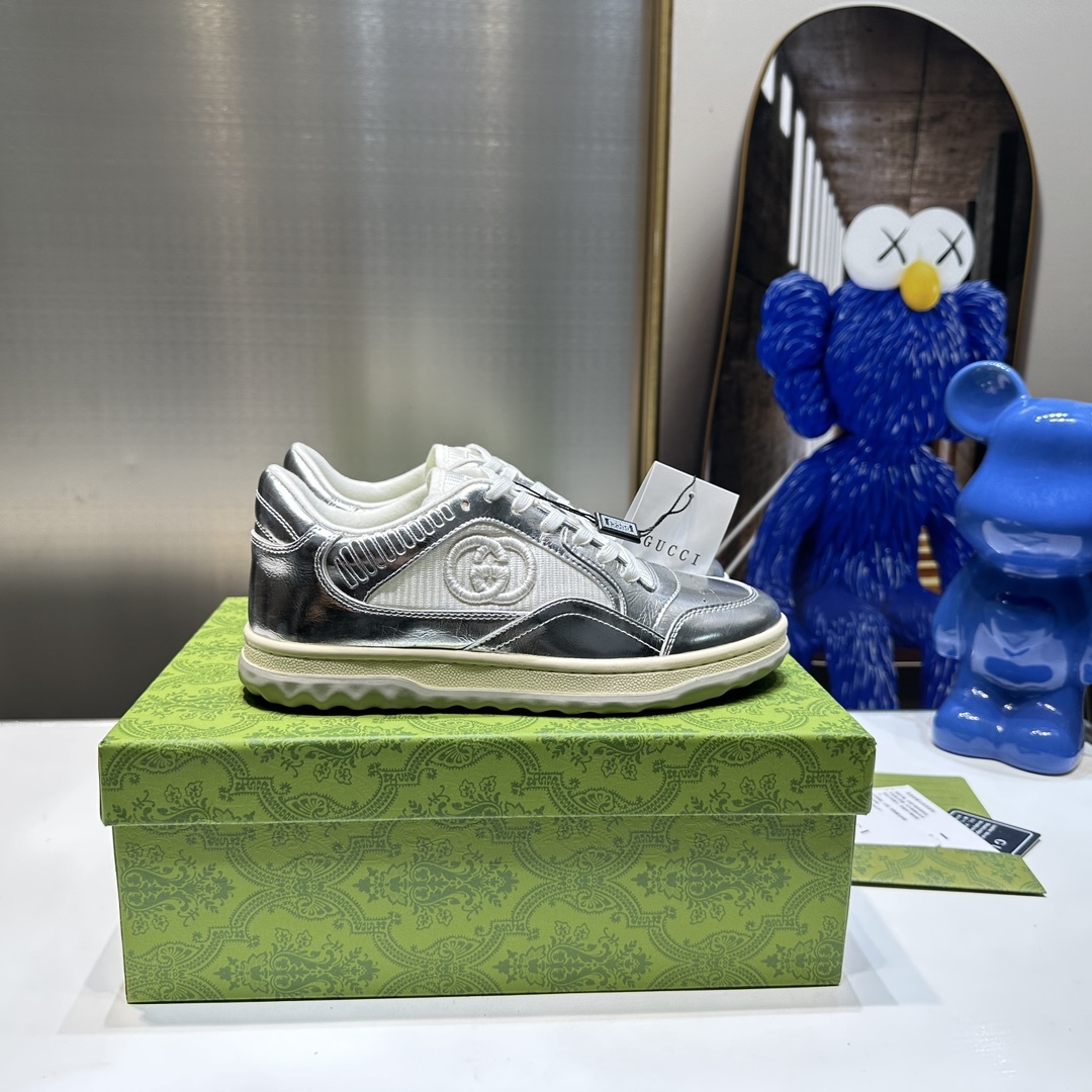 MAC 80 Low Top Sneakers