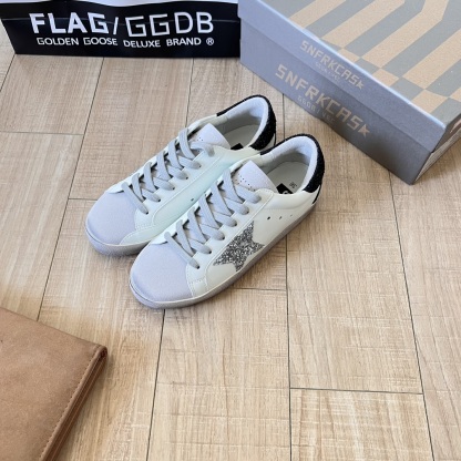 Super-Star with silver Swarovski crystal star and heel tab