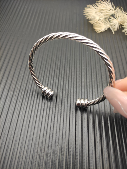 4mm Cable Classic Bracelet with Triple-Bar End Caps – Sterling Style