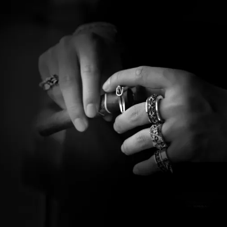 CH PLUS PENTAGON RING