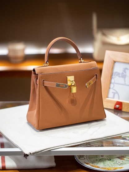 KELLY 28 FIRST LAYER TOGO COWHIDE WHITE