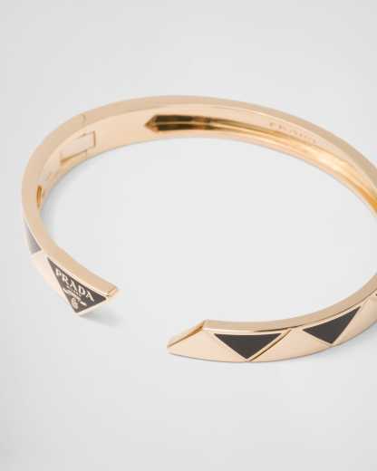Eternal Gold bangle bracelet in yellow gold with ceramic elements