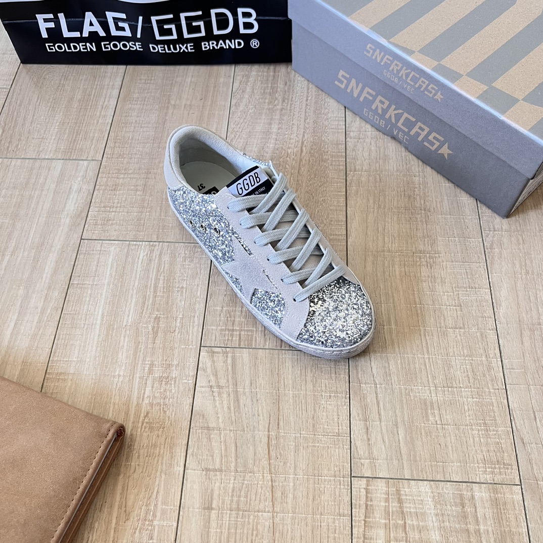 Hi Star in silver glitter with suede star and white heel tab
