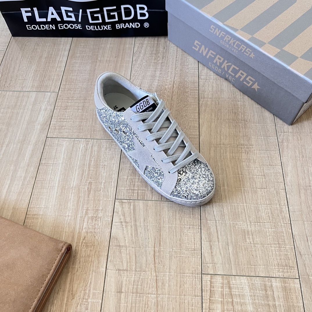 Hi Star in silver glitter with suede star and white heel tab