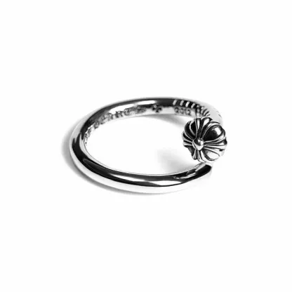 NAIL RING – CROSSBALL
