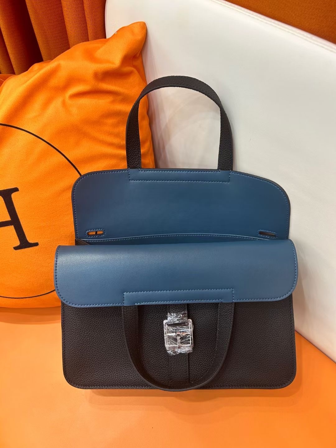 Herthtmes  Taurillon Clemence Verso Halzan  31