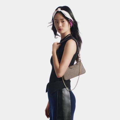 Easy Pouch On Strap M81862