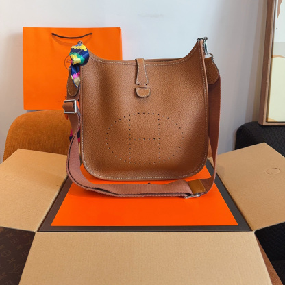 Evelyne  28 bag