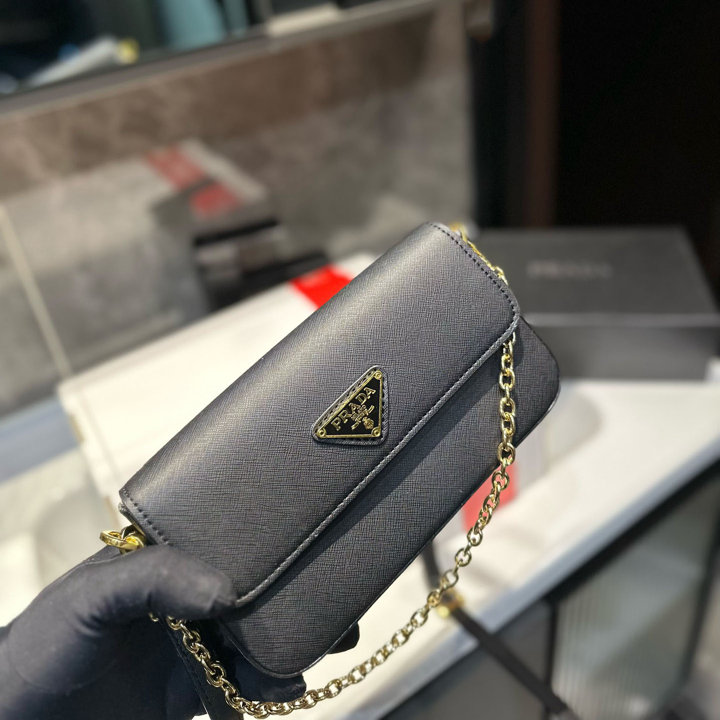 Emblème Saffiano shoulder bag