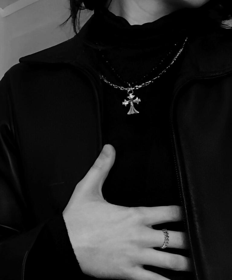 5 SIDED STAR LOOP RING