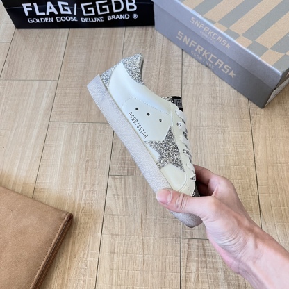 Hi Star in silver glitter with suede star and white heel tab