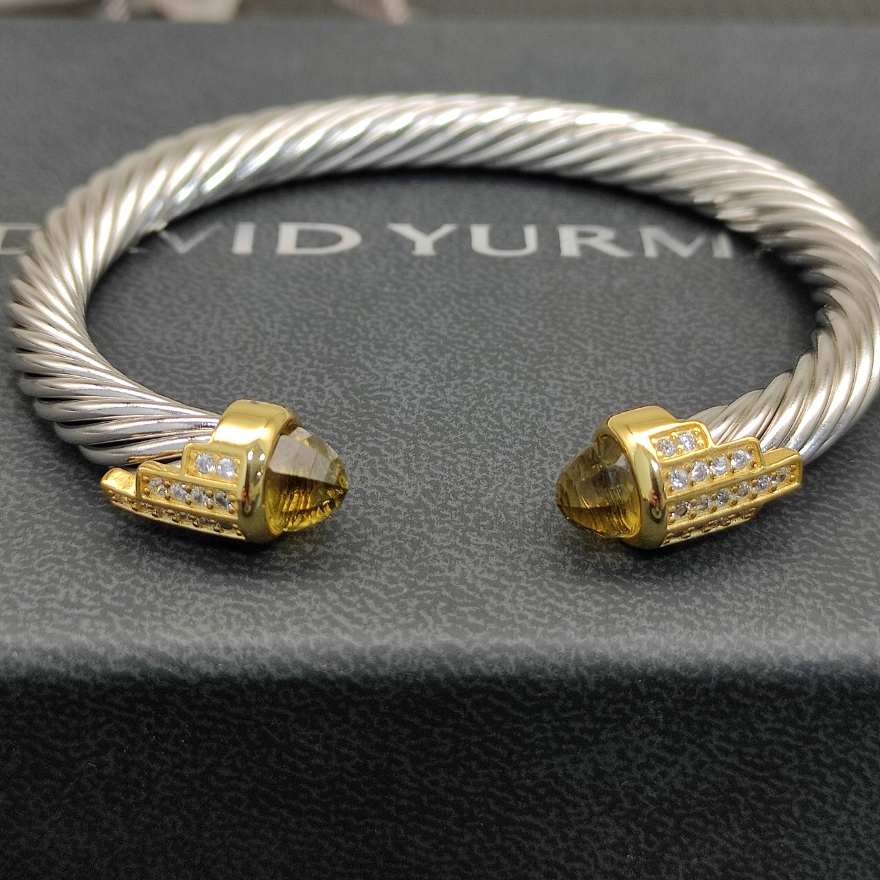 7mm Cable Bracelet with Brown & Diamond Accents – Gold Cap