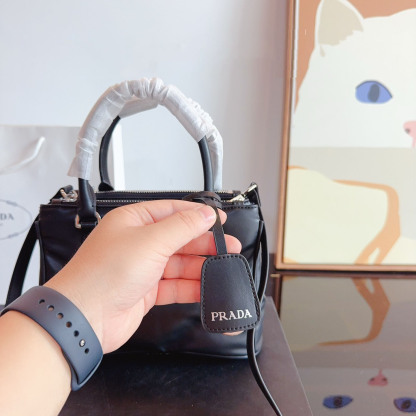 Galleria small Saffiano patent leather bag