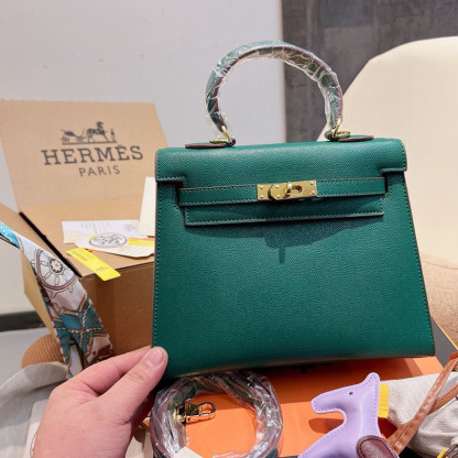 Kelly 25 Sellier Bag Gold Epsom Leather with Gold Hardware