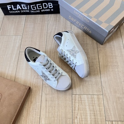 Super-Star with silver Swarovski crystal star and heel tab